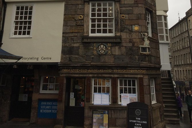 Edinburgh: History Lovers Old Town Walking Tour - Parliament Square, the High Street, and St Giles’ Cathedral