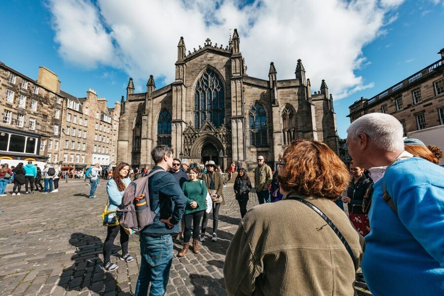 Edinburgh: Old Town History and Tales Walking Tour - Is $24 good value for two hours?