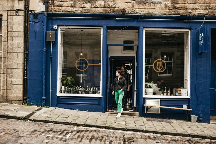Edinburgh: Pubs and History Guided Walking Tour with Beer - Grassmarket and the final part of the walk