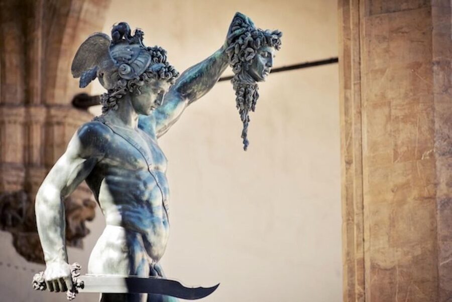 Essential Florence Walking Tour to discover its history - Starting in Piazza della Repubblica