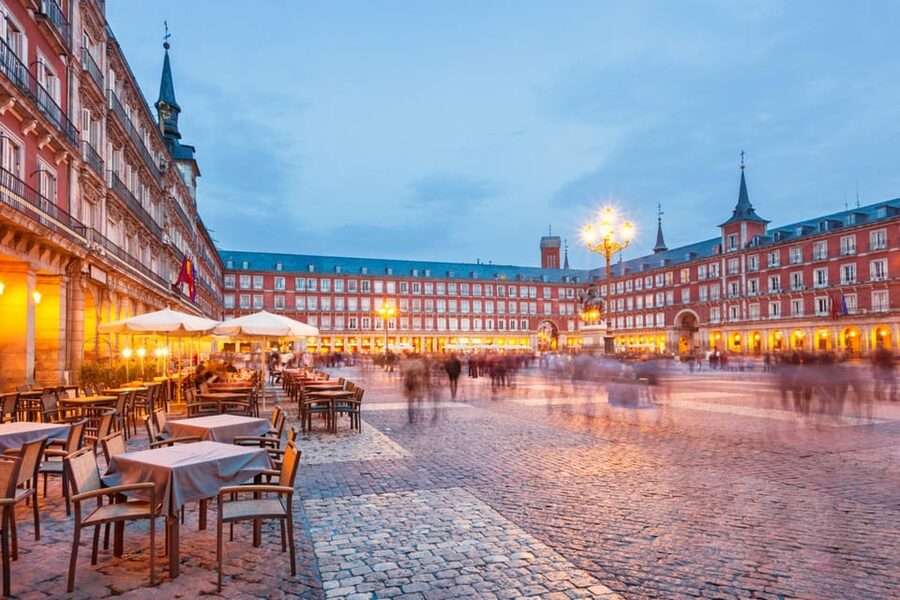 Essential Madrid: Walking Tour of the Historic Center - Almudena Cathedral and the royal quarter
