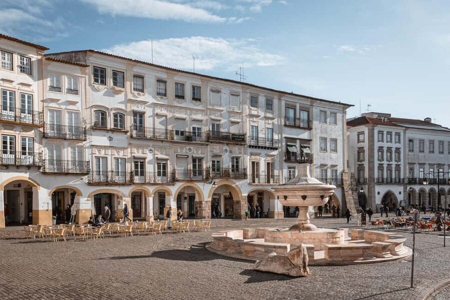 Évora: Private & Flexible Walking Tour in Historic Center - Évora Cathedral and Panoramic Terrace Views