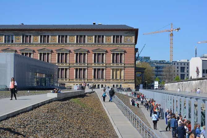 Explore Berlin History and Highlights Sightseeing Walking Tour - Gendarmenmarkt and Bebelplatz: Prussian Berlin
