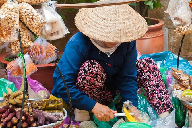 Explore Hanoi Old Quarter ’s Rich History and Culture By Walking - Ô Quan Chưởng, the last old city gate