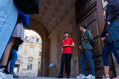 Explore the Marais: History, Art & Local Culture