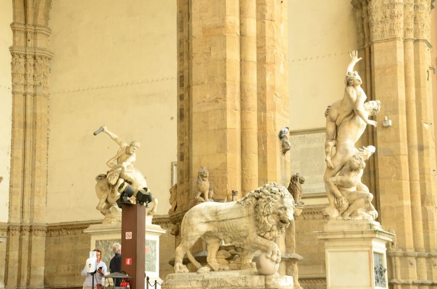 Florence Medici Bike Tour – Cycle Through History and Power - Meeting at Via de’ Martelli Near Eataly
