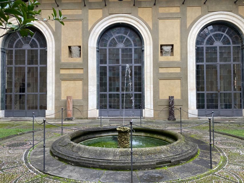 Florence: Medici Family History Tour - The Duomo stop and one detail to confirm