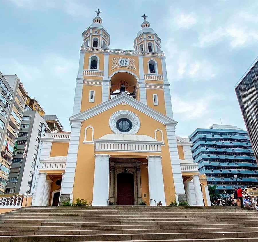 Florianópolis: Historical Center, Beach & Nature Tour - Three hours at Barra da Lagoa