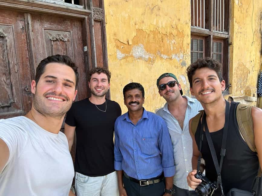 Fortkochi Heritage Walking tour with a local guide - Chinese fishing nets and the working waterfront