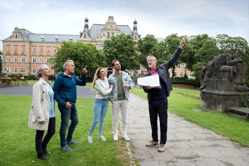 Frankfurt: Old Town Historical Walking Tour with Geo Epoche - Key points to know before booking