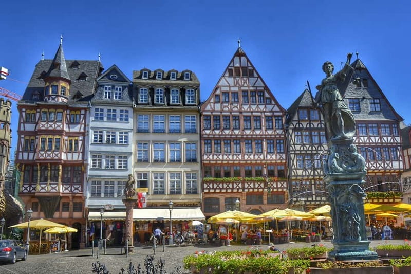 Frankfurt: Old Town Historical Walking Tour with Geo Epoche - Famous residents, difficult characters, and local stories
