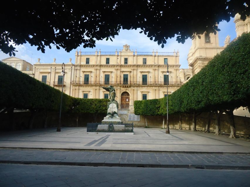 From Catania: Syracuse and Noto Culture and History Tour - The guides are the strongest part