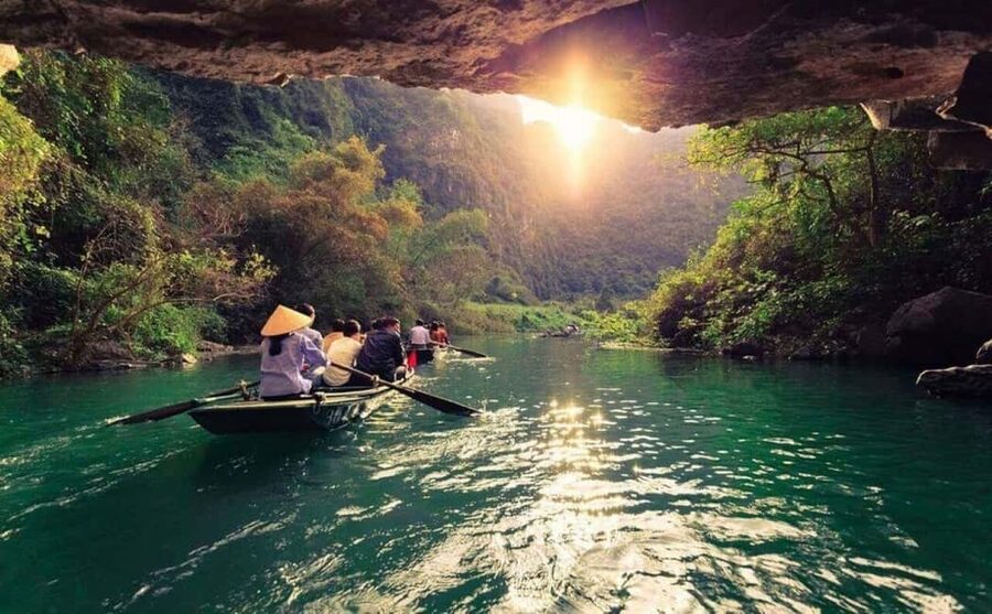 From Hanoi: Trang An eco-tourism - Hoa Lu ancient & Mua Cave - Why this Ninh Binh day trip works
