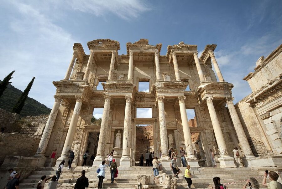 From Izmir: Guided Tour of the Ancient City of Ephesus - The 45-minute stop in Selcuk