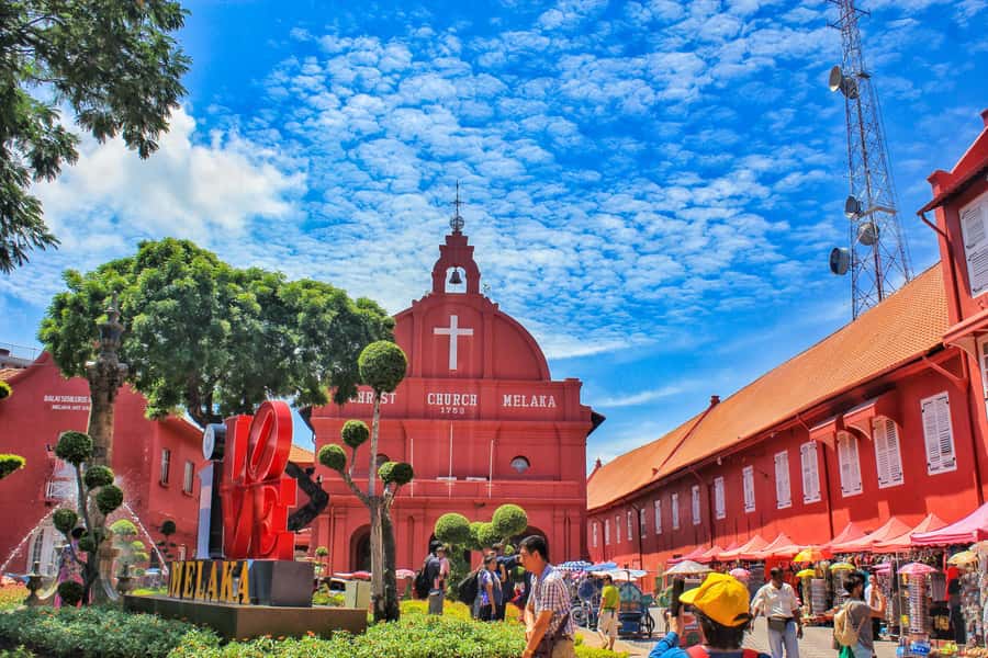 From Kuala Lumpur: Historical Melaka Day Tour with Lunch - Morning pickup and the ride south