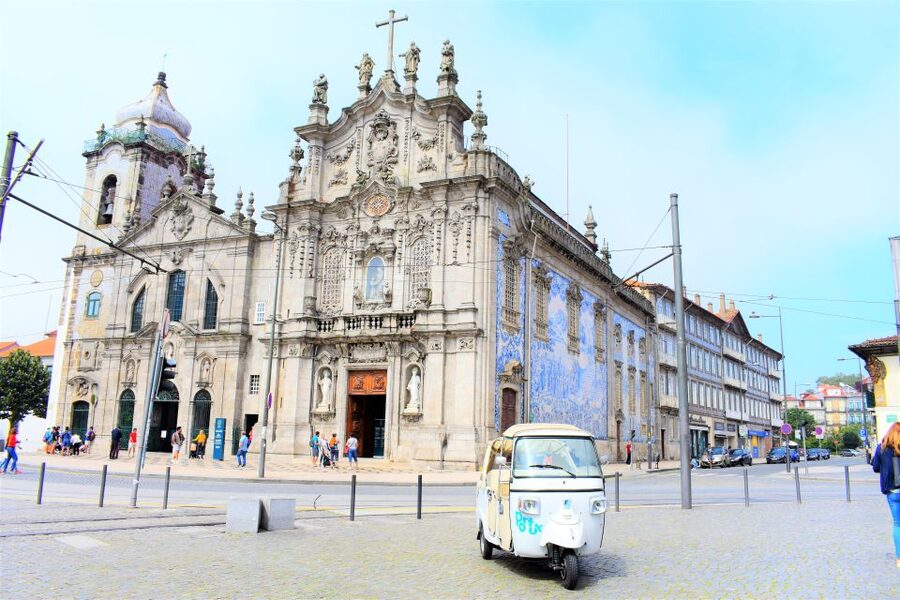 From Leixões: Private Porto Historic Center Tuk Tuk Tour - Clérigos Tower and the price of the view