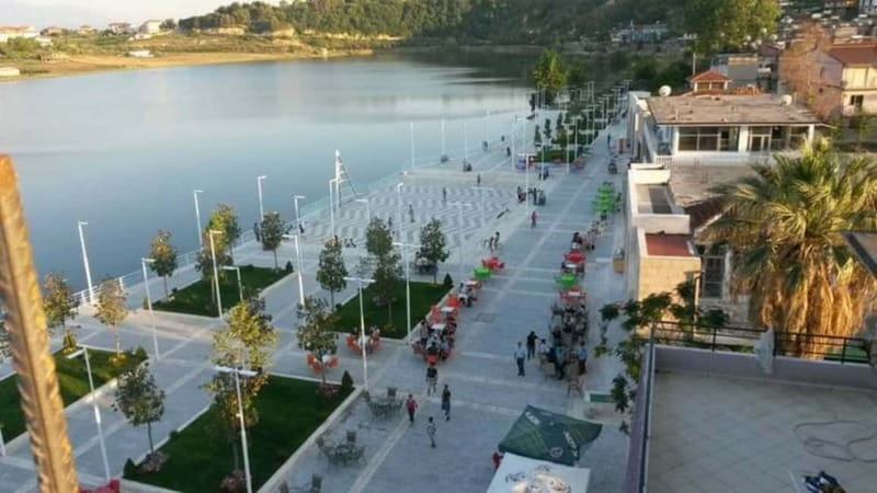 From Tirana: Berat UNESCO Heritage & Belshi Lake Tour - The return journey includes a short café stop
