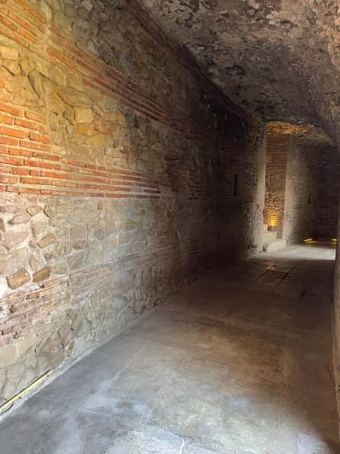 From Tirana: Durres & Kruja History and Local Food Day Trip - Heat, walking, and the real pace of the day