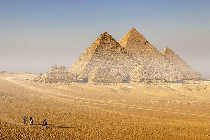 Full-Day Tour of Giza, Saqqara & Memphis –Ancient Egypt Discovery - Key points at a glance