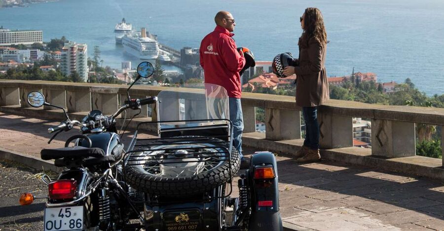 Funchal Exploration: Sidecar Tour with Historical Insights - Miradouro do Pináculo and the eastern bay