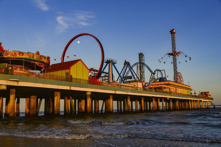Galveston: Historic Pleasure Pier All-Day Pass - More than coasters: the 5D Theater Ride and midway games