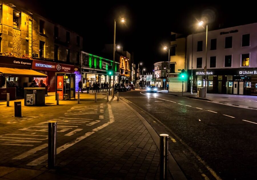 Galway: Dark History Guided City Walking Tour - The guides make or break the evening