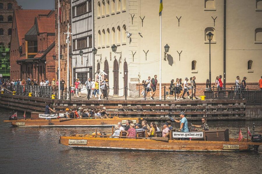 Gdansk: City Cruise on Historical Polish Boat - Ołowianka and Granary Island from the water