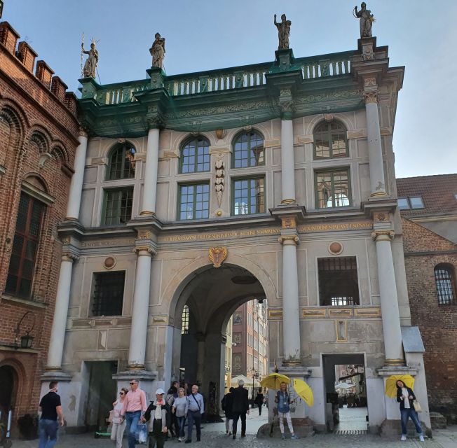 Gdańsk City Sights & History Guided Walking Tour in English - Guide style, pace, and group size