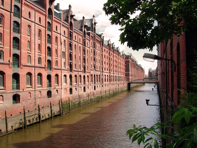 German Hamburg Historic City Center Pay-What-You-Want Tour - Following 1,300 years of Hamburg’s story
