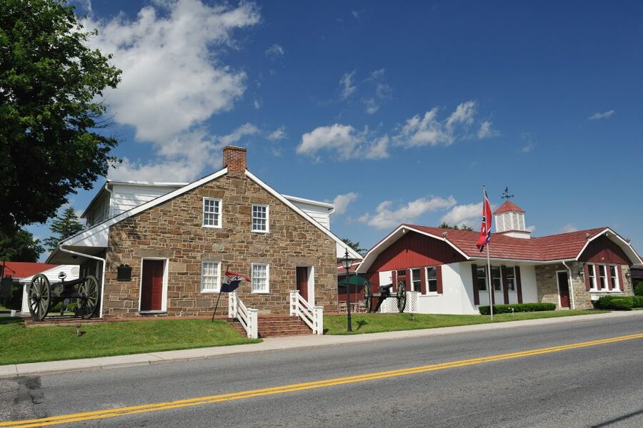 Gettysburg: 1863 Historic Downtown Walking Tour - How guide style changes the experience
