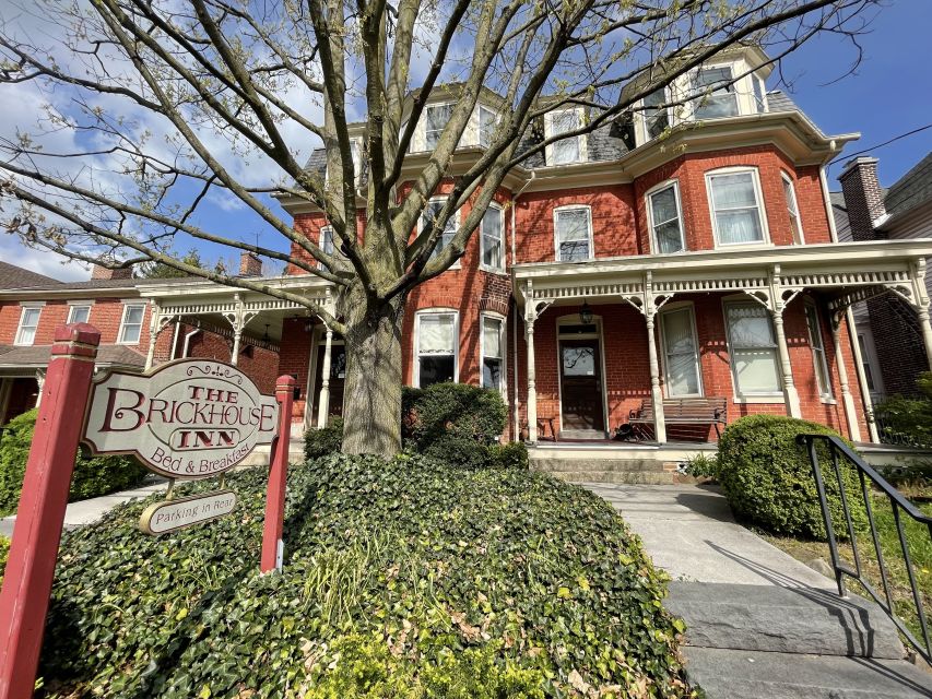 Gettysburg: Beer, Wine, and History Guided Walking Tour - Gettysburg history with a drink in hand