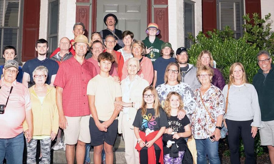 Gettysburg: "History and Haunts" Family Friendly Ghost Tour - Farnsworth House and Gettysburg’s haunted buildings