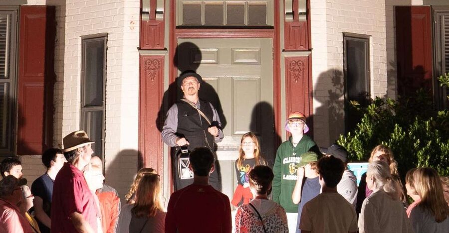 Gettysburg: "History and Haunts" Family Friendly Ghost Tour - Wheelchair access and walking comfort