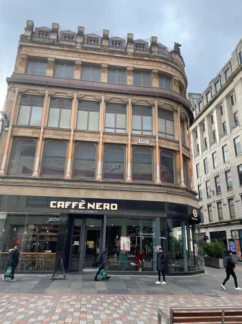 Glasgow: Historical Walking Tour: Guided by a local actor - What the guide adds to the experience