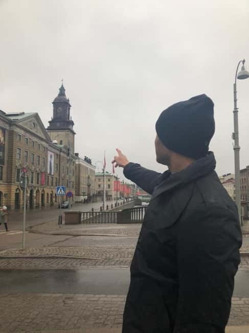 Gothenburg: Historical Walking Tour in Central City - Gustaf Adolfs Torg: beginning at the city’s central meeting point