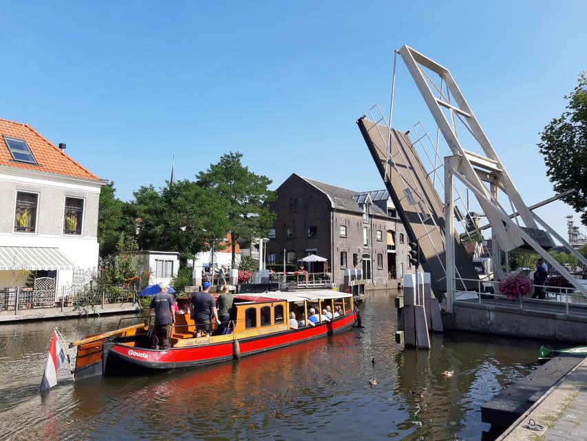 Gouda: Historical Canal Cruise - Following the medieval waterway through Gouda