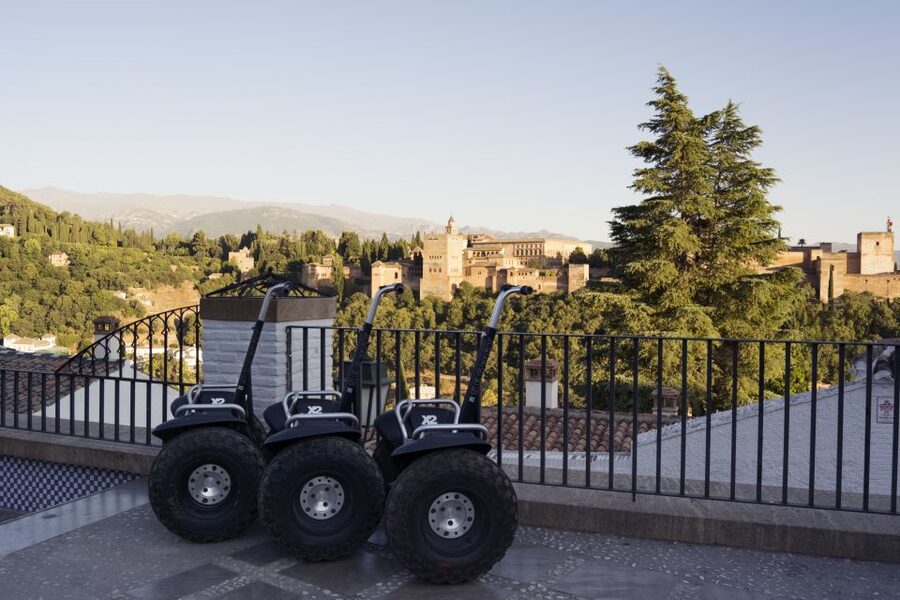 Granada: Historical City Center Guided Segway Tour - Rolling through Albaicin’s narrow streets