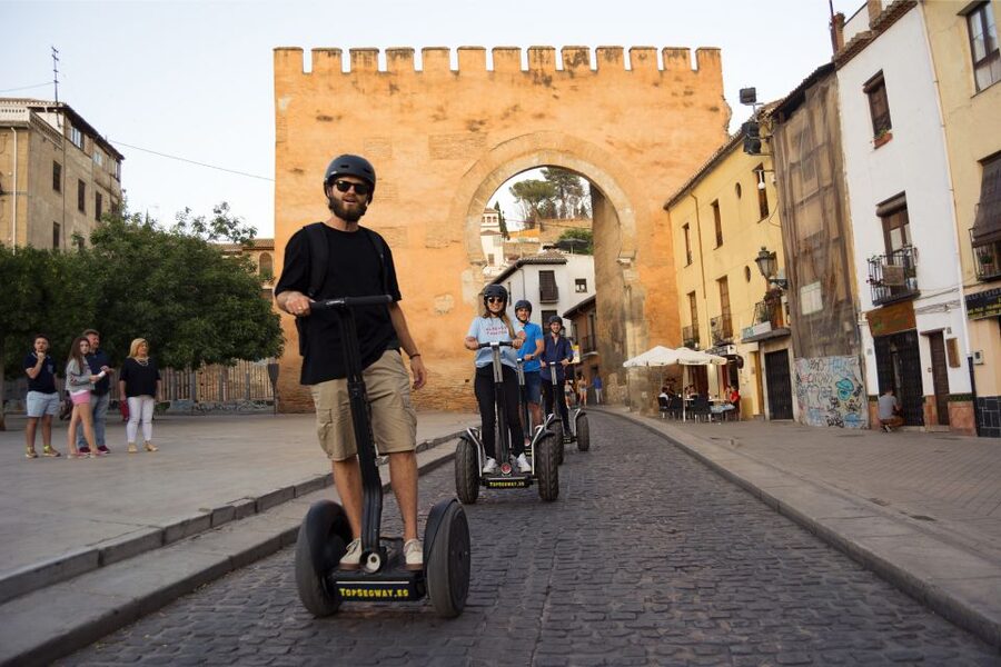 Granada: Historical City Center Guided Segway Tour - San Nicholas Square and the famous Alhambra view