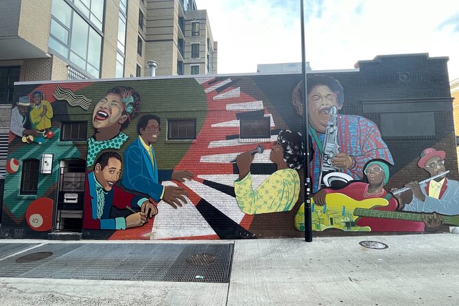 Guided African American History Tour with Reserved Museum Entry - Lincoln Park and the people behind emancipation