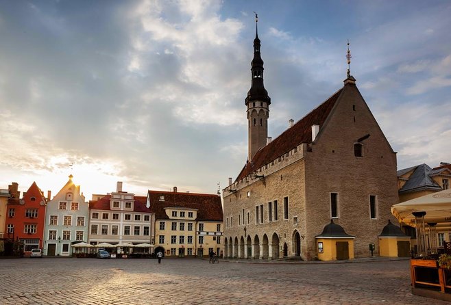 Guided Old Town Tallinn Historical Walking Tour - Quick points to know