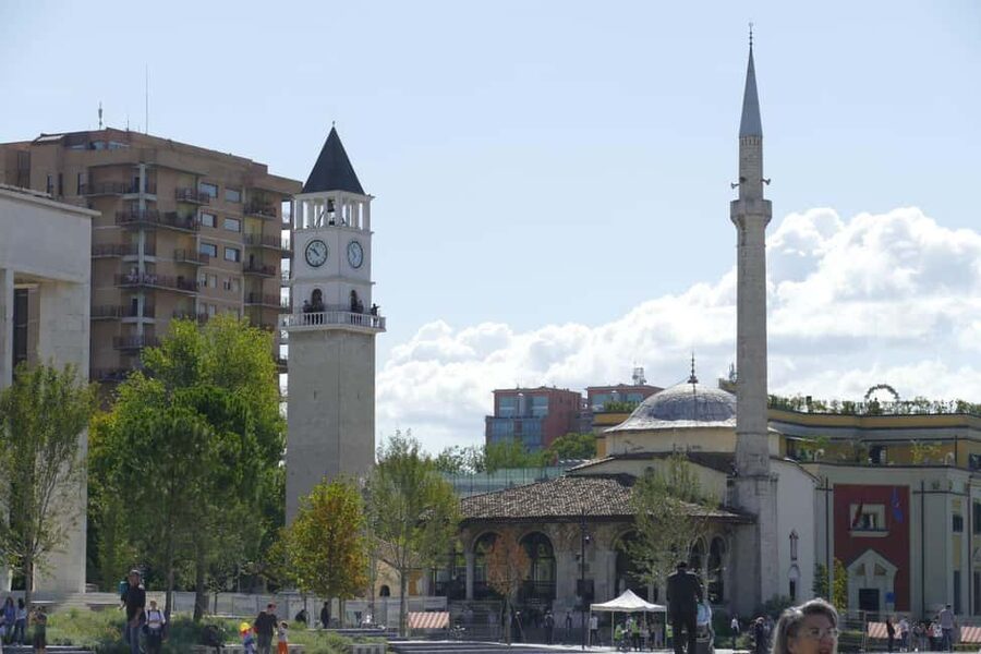 Guided tour in Tirana - discoveries, history, culture (in FRENCH) - Et’hem Bej Mosque and Tirana’s religious history