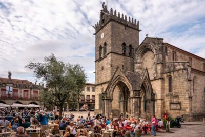Guimarães: Private Flexible Walking Tour in Historic Center