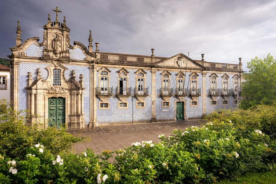 Guimarães: Private Flexible Walking Tour in Historic Center - Toural Square, the city’s open meeting place