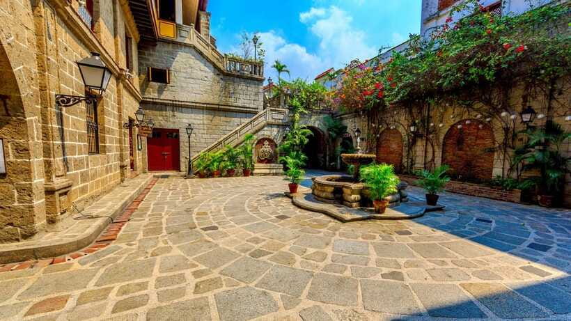 Half-Day Heritage Tour: Manila’s Historic Gems - Manila Cathedral: an important stop with limited time