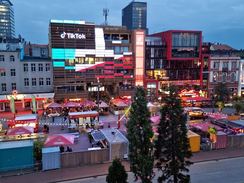 Hamburg: Historical Tour of the St. Pauli Sex Work District - Walking through the Reeperbahn’s red-light district