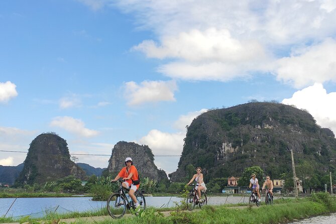 Hanoi Full Day A Private Tour With Mix of History and Activities - A Vietnamese set-menu lunch at 12:30