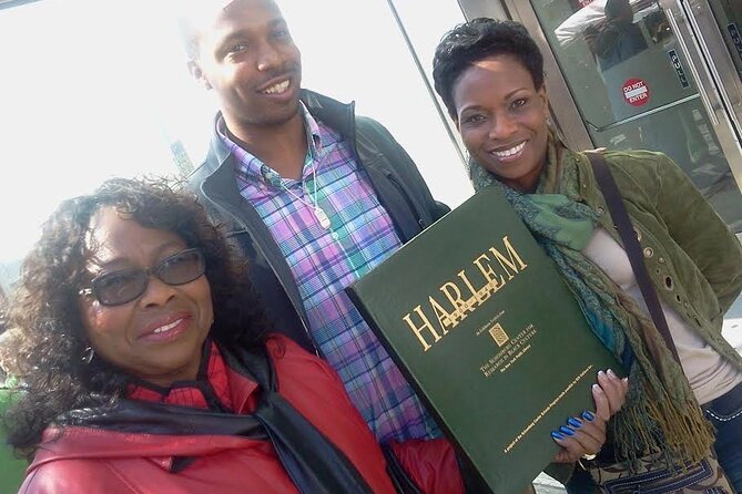 Harlem Heritage Holiday Tour - What the Apollo Theater stop really offers
