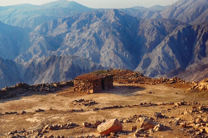Hatta Heritage Village Tour from Dubai With Kayaking - Hatta Dam and the one-hour kayak session