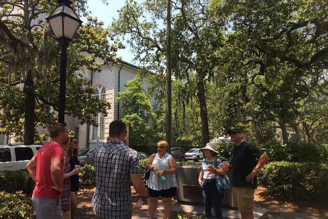 Heart of Savannah History Walking Tour - 2hr - Juliette Gordon Low’s birthplace, seen from the sidewalk