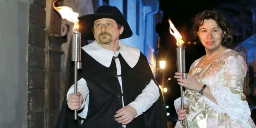 Heidelberg: Night Watchman Historic Adventure Tour - Starting in Market Square with the Night Watchman